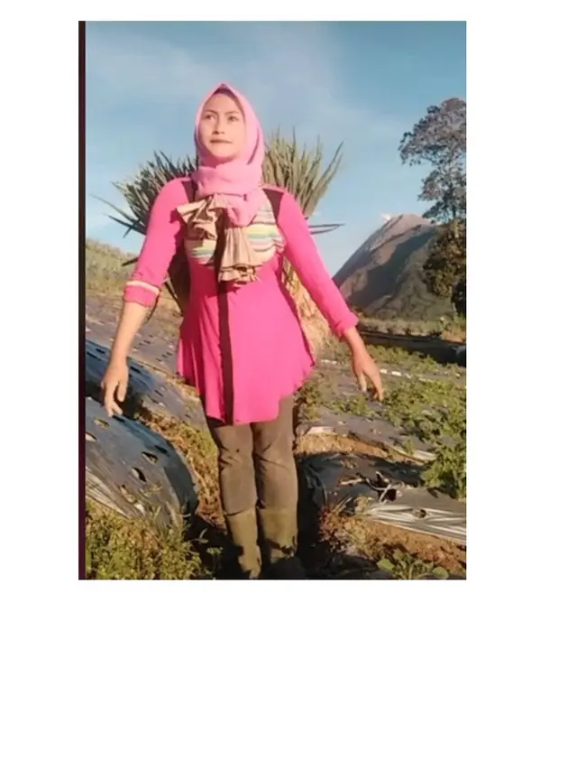 7 Potret Novi Listiana, Pedangdut Viral yang Hijrah dan Pilih Jadi Petani