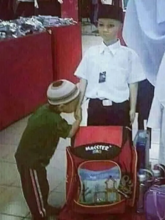 kelakuan polos bocah