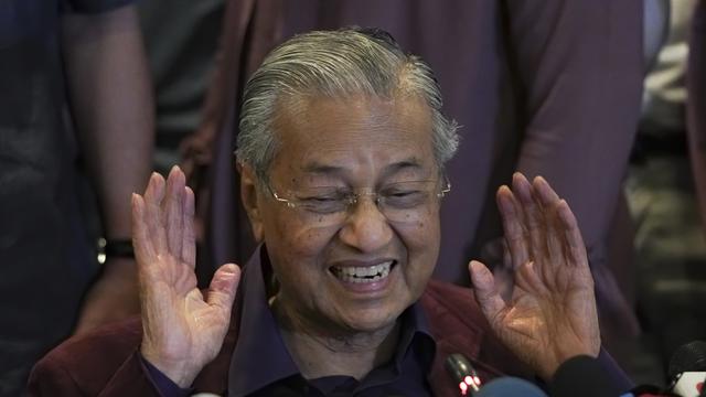 Mahathir Mohamad Mundur sebagai PM Malaysia