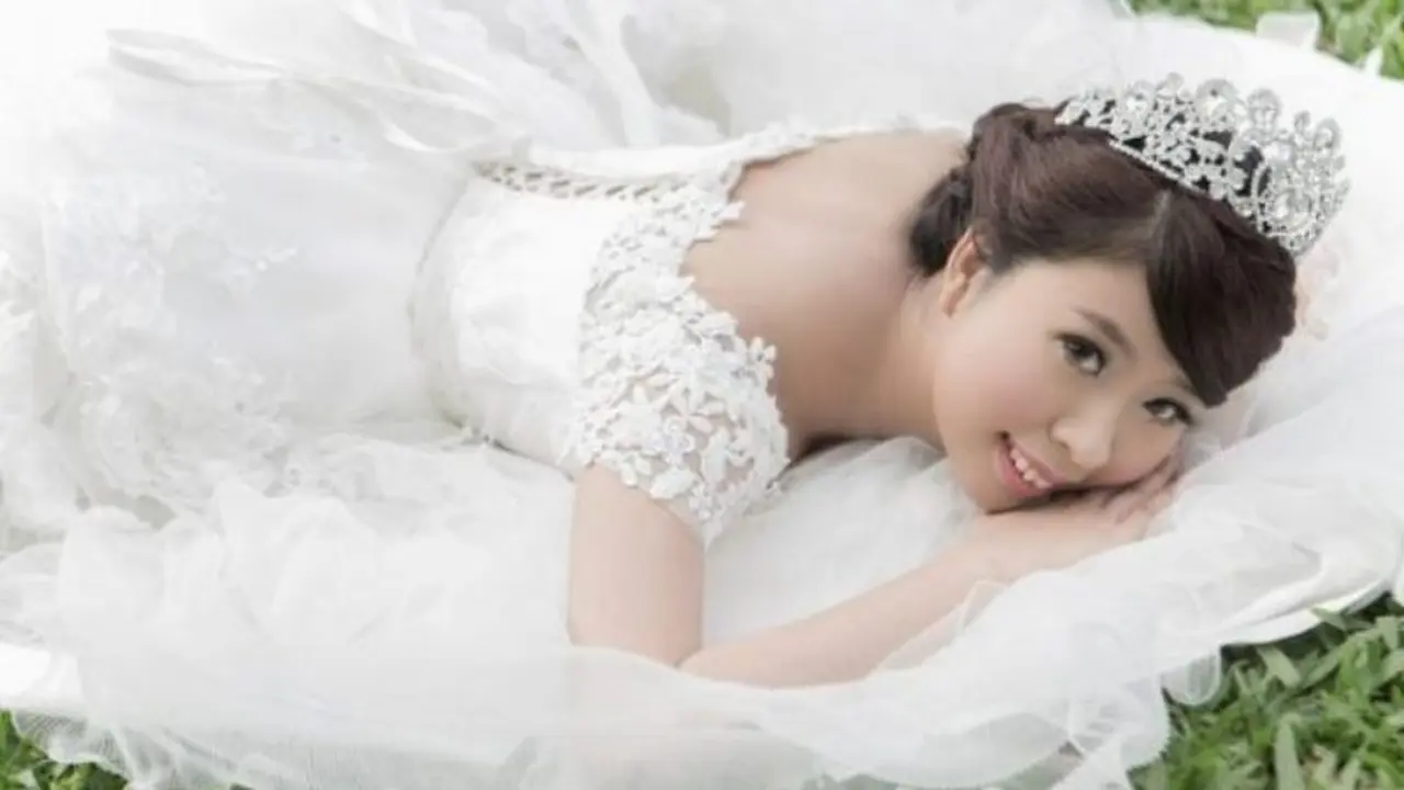 Demi Wujudkan Impian, Wanita Sekarat Foto Prewedding Sendirian