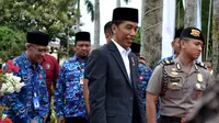 Presiden Joko Widodo dalam kunjungan kerja ke Bengkulu memastikan pengembangan Bandara dan Pelabuhan Bengkulu berstandar Internasional (Liputan6.com/Yuliardi Hardjo)
