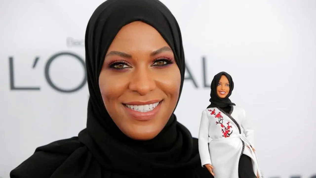 Ibtihaj Muhammad dan boneka barbie