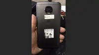 Berdasarkan bocoran foto itu, Moto X (2017) memiliki dua kamera belakang (Foto: Phone Arena)
