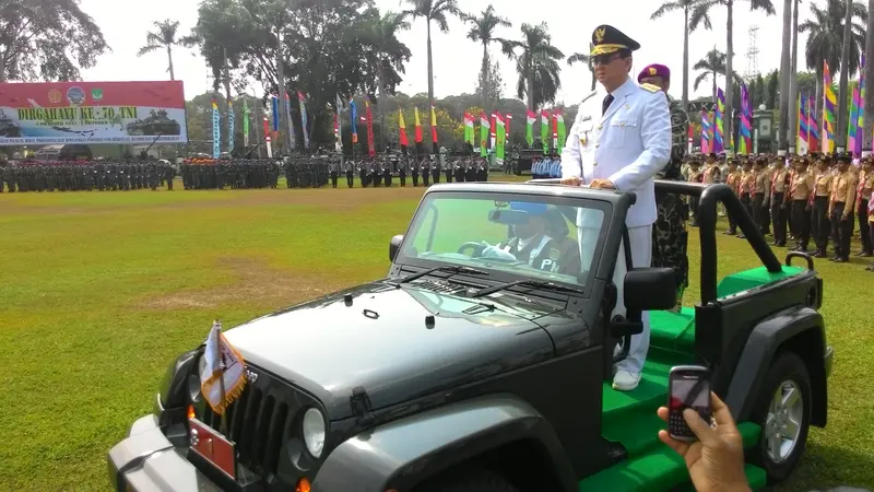 20151005-hut tni-jakarta-ahok