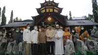 Eri Cahyadi saat safari Ramadan di Masjid Muhammad Cheng Hoo, Surabaya. (Dian Kurniawan/Liputan6.com).