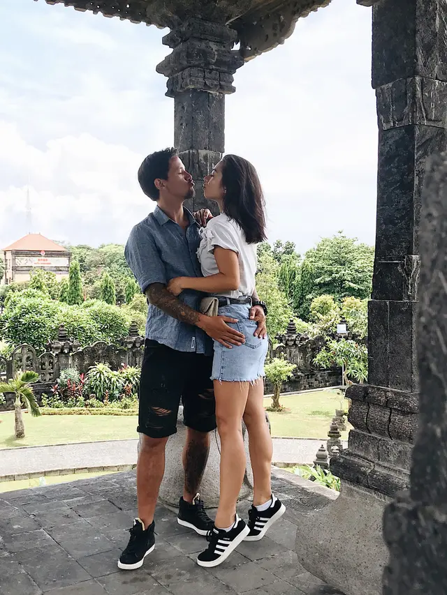 [Bintang] BCL-Ashraf Sinclair dan Jennifer-Irfan Bachdim