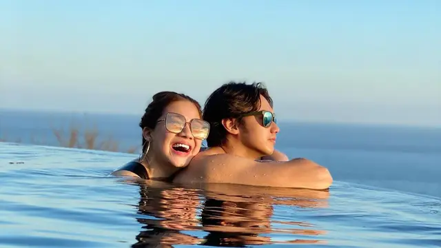 6 Potret Manis Caesar Hito dan Felicya di Bali, Ungkap Seharusnya Sudah Resmi Menikah