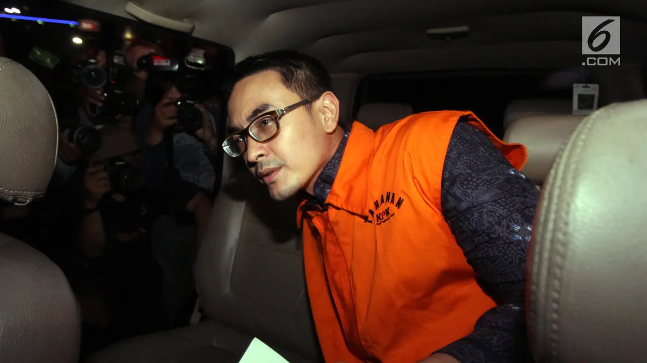 Resmi Ditahan KPK, Zumi Zola Kenakan Rompi Oranye