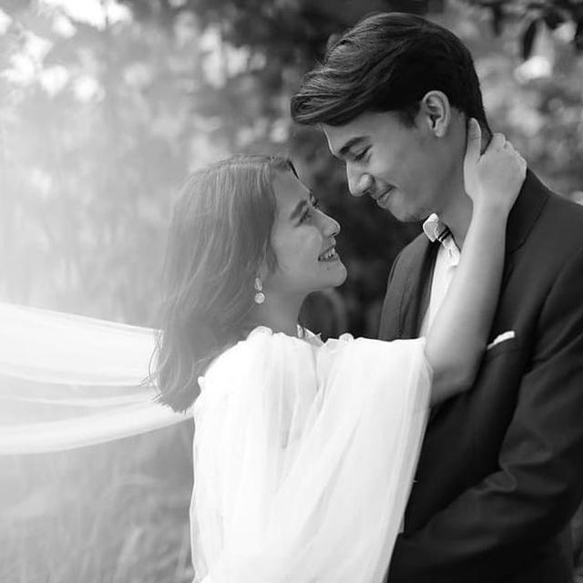 Menikah 10 Februari, Ini 6 Potret Mesra Prilly Latuconsina dan Jeff Smith