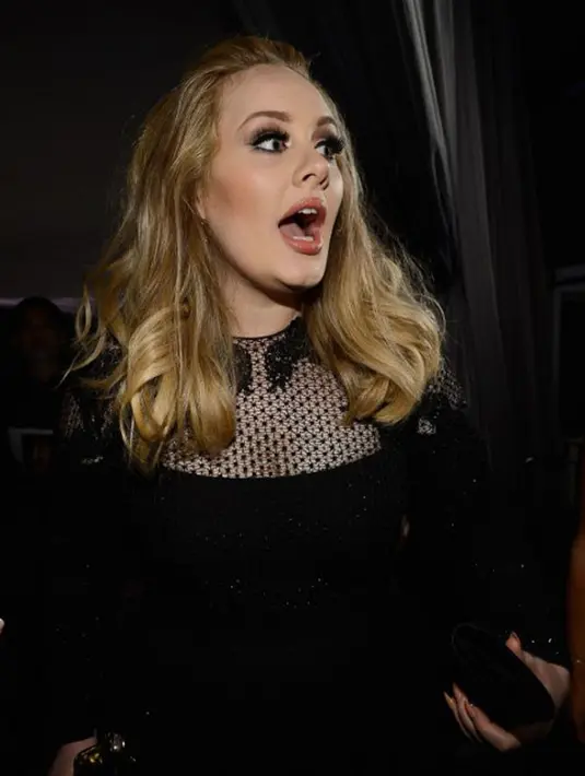 Telegraph melaporkan bahwa pelantun lagu Hello ini akan muncul dalam dunia akting. Ia akan berperan menjadi Nancy dalam drama musikal yang berjudul ‘Oliver’. Seperti yang diketahui, ini adalah kesempatan pertama untuknya. (AFP/Kevork Djansezian)