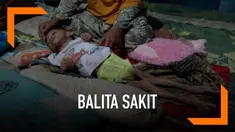 Tubuh seorang balita mengeras dan kaku seperti kayu. Kondisi ini terjadi semenjak sang ibu meninggal dunia tiga tahun lalu.