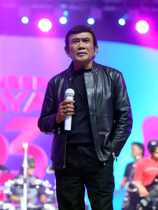 Menjadi salah satu pengisi acara di perayaan ulang tahun Indosiar tahun ini, Rhoma Irama pun memuji konsep yang diusung di Konser Raya 23 Tahun Indosiar yang akan berlangsung hari ini, Kamis, 11 Januari 2018. (Nurwahyunan/Bintang.com)