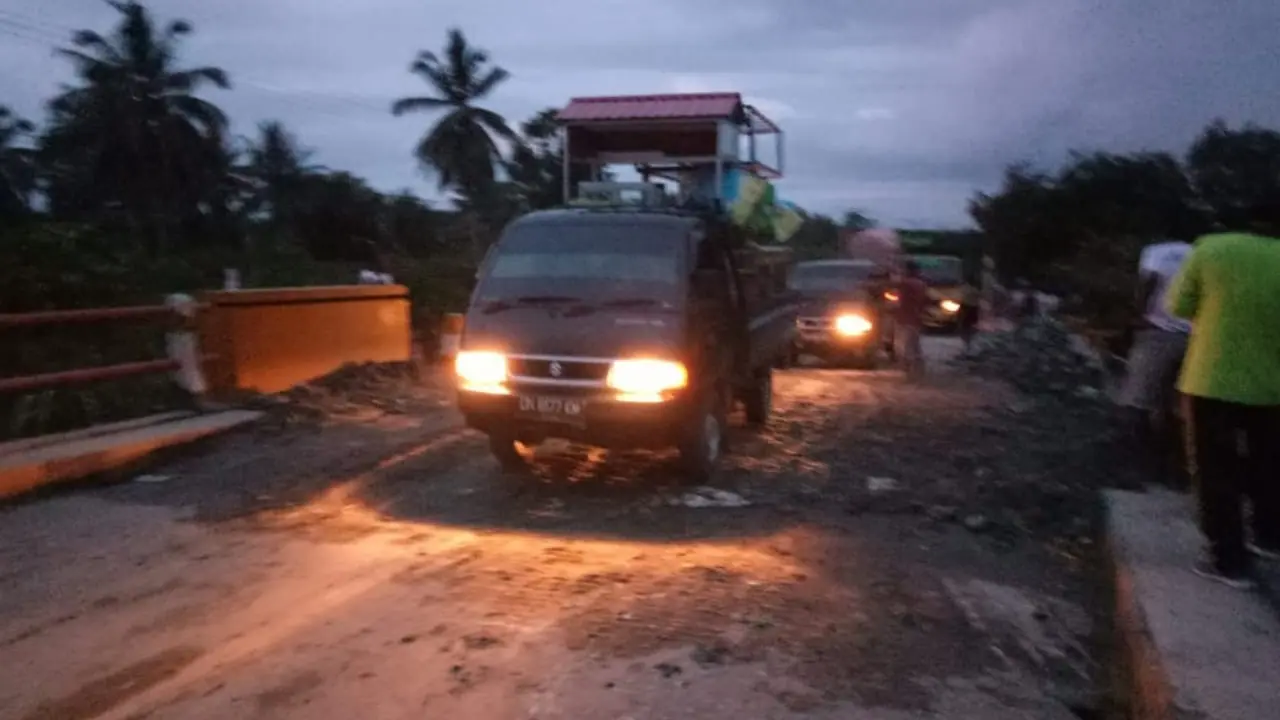 Jalur logistik Poso-Parigi kini bisa dilalui usai diterpa banjir