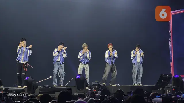 Bagi penggila konser, Galaxy S24 FE hadir sebagai solusi ramah kantong. Abadikan momen seru tanpa harus menguras dompet! (Foto: Aditya Eka Prawira/Liputan6.com)