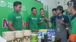 Peserta kelas kreatif “Master Coffee” serius mendengarkan penjelasan dari Trainer pada acara Semen Indonesia: #Membangun Kemandirian di SMAN 1 Magetan, Jawa Timur (2/5/2019). (Liputan6.com/HO/Eko)