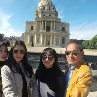 Keluarga Amel Carla terjebak selama 12 jam di Turki. Ayah Amel pun mendata bahwa ada 60 WNI yang terjebak di sana.