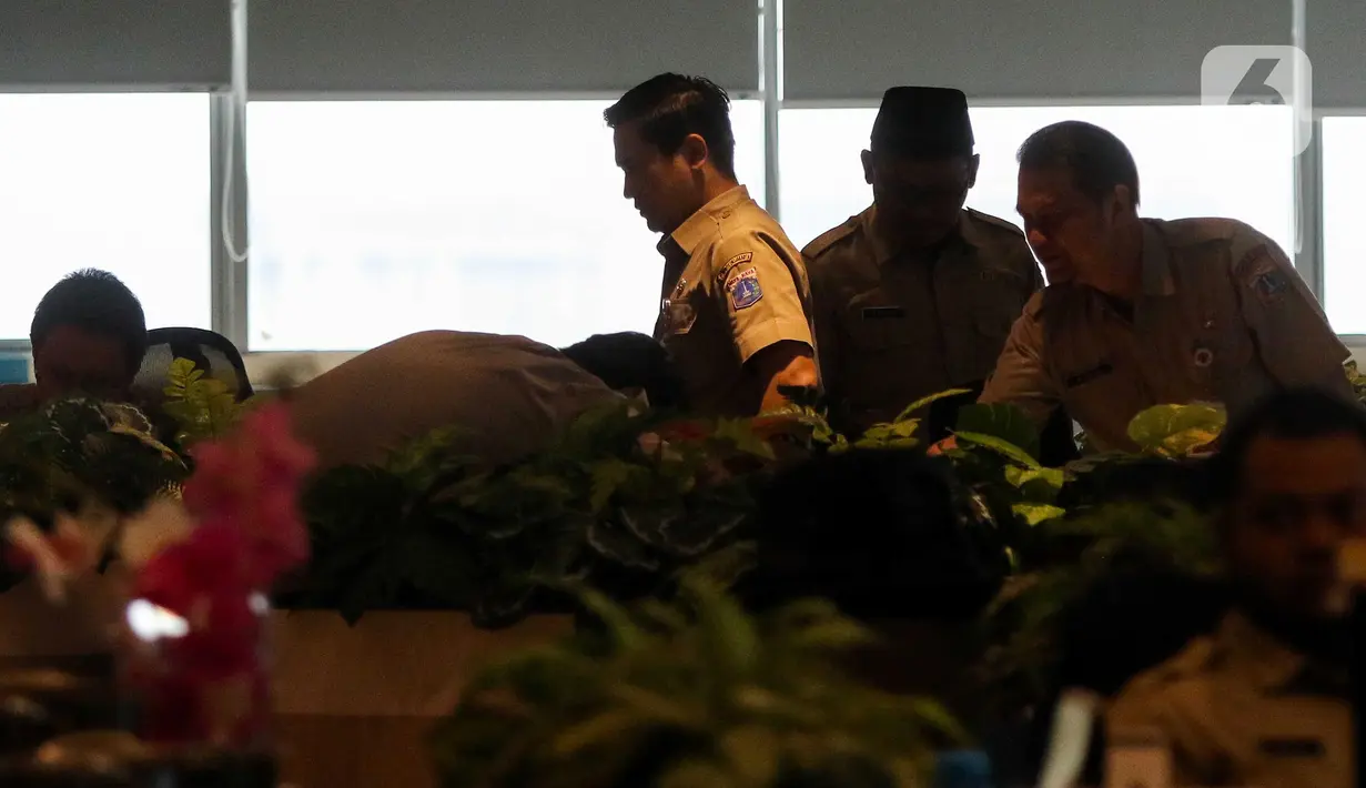 Gubernur DK Jakarta, Pramono Anung mengungkapkan berdasarkan laporan yang  diterima bahwa ketidakhadiran ASN Jakarta berada di angka 2,37 persen. (Liputan6com/Herman Zakharia)