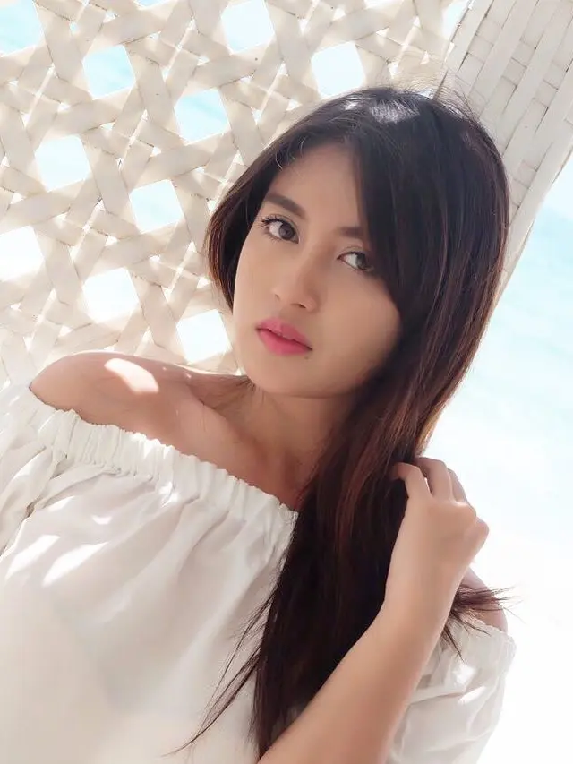 [Bintang] Keluar dari JKT48, Ini 8 Foto Cantik Nabilah Ayu yang Makin Matang