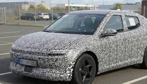 Hyundai Ioniq 3 tertangkap kamera saat sedang uji coba jalan. (insideevs.com)