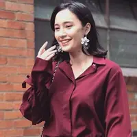 Tatjana Saphira, aktris cantik yang memiliki tubuh ramping dan tinggi ini sering bergaya sporty di kesehariannya. Namun siapa sangka jika Tatjana juga memiliki koleksi anting yang hits banget sekarang ini. (Instagram/tajanasaphira)