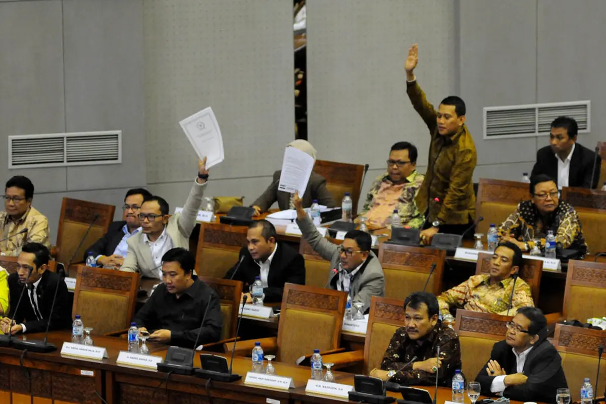 Ricuh, Pimpinan Rapat Paripurna RUU Pilkada 'Dikeroyok'