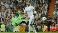 Sindir PSG, Ramos: Tak Ada Perebutan Penalti di Real Madrid