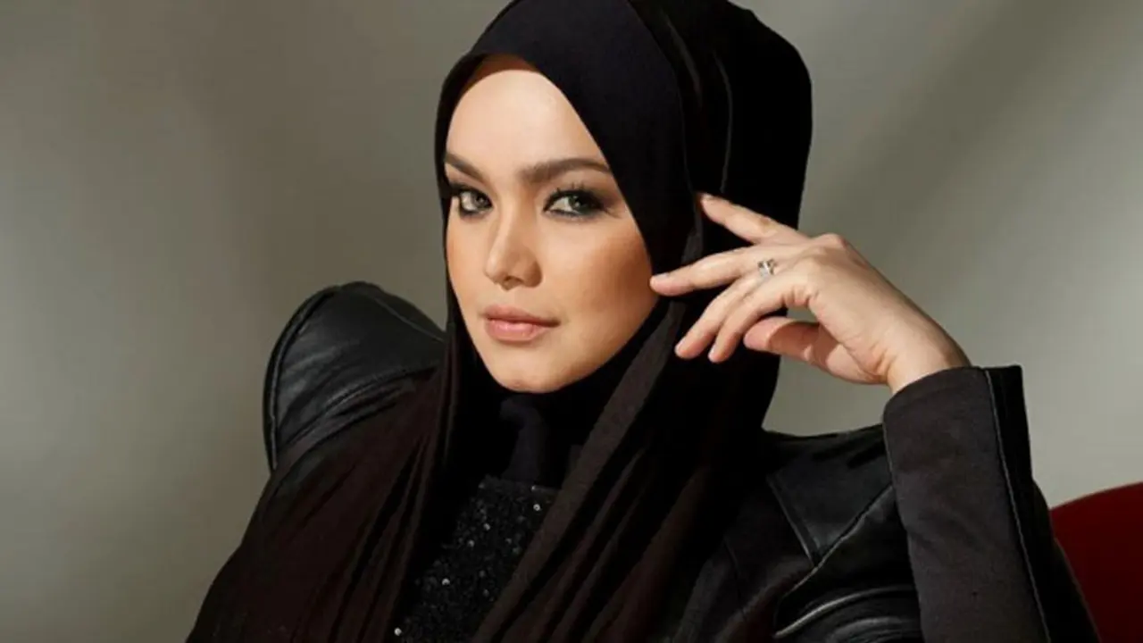 Duet Bareng Rhoma Irama, Siti Nurhaliza Merasa Terhormat