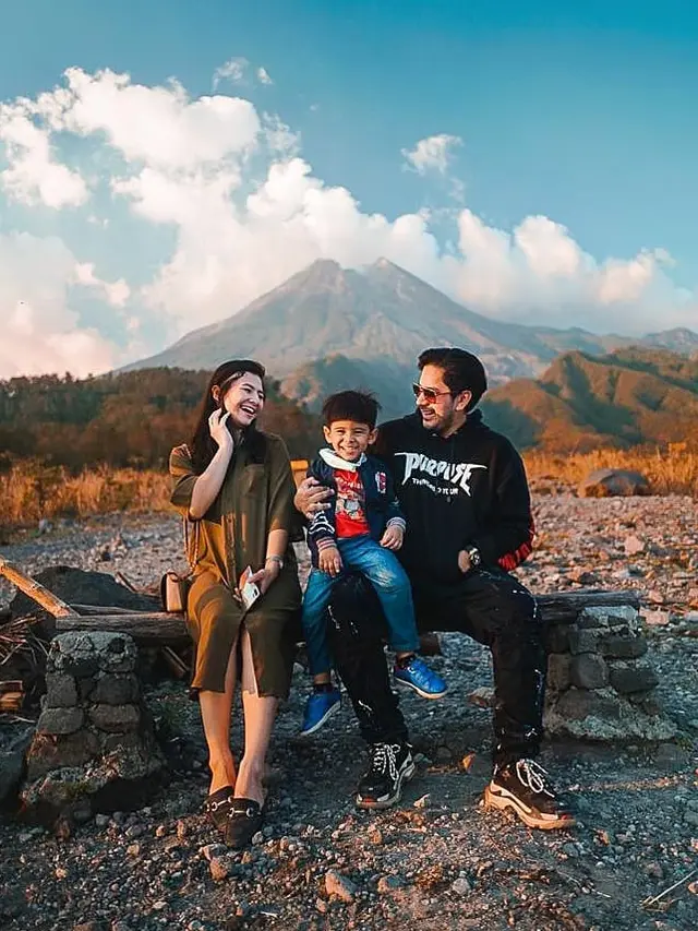 Hamil Anak Kedua, Ini 6 Potret Eriska Rein dan Mithu Nisar yang Harmonis