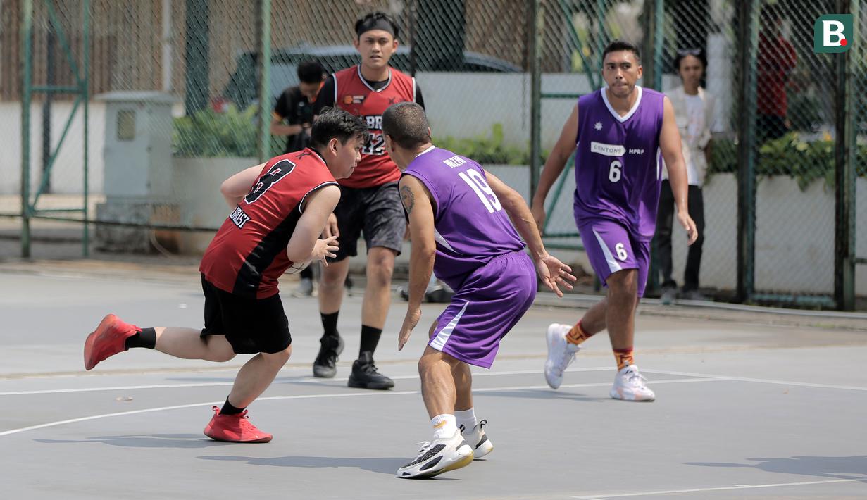 Turnamen ini merupakan lanjutan dari CEO KKR Cup yang sebelumnya telah sukses menyelenggarakan Fourfeo Soccer Tournament di Lapangan Rugby Gelora Bung Karno (GBK), Jakarta Pusat, pada Minggu (11/8/2024). (Bola.com/Agri Aulian Perdana)
