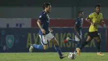 Persib akhirnya berhasil memecah kebuntuan pada menit ke-86 dan unggul 1-0. Adalah gelandang Marc Klok yang tampil sebagai eksekutor tendangan bebas dan bola mulus masuk gawang yang gagal dibendung oleh Riyandi. (Foto: Bola.com/M Iqbal Ichsan)