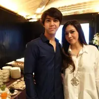 Maia Estianty merayakan ulang tahun El yang ke-17 (Instagram/@maiaestiantyreal)