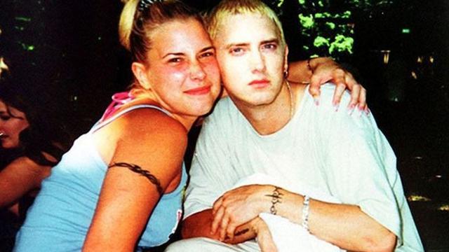 6 Potret Seleb yang Pernah Menikah Dua Kali dengan Orang yang Sama