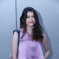 Hubungan asmara mantan penyanyi cilik Joshua Suherman dengan aktris cantik Agatha Valerie diam-diam sudah putus. (Nurwahyunan/Bintang.com)