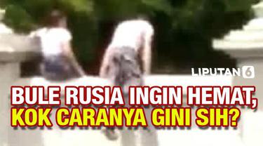 Peristiwa langka terjadi di kawasan wisata Candi Prambanan. Dua wisatawan asing asal Rusia nekat panjat pagar Candi Prambanan. Buat apa?