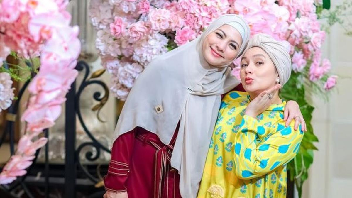 5 Pesona Cut Keke Tampil Memikat dalam Balutan Hijab, Banjir Pujian Bareng Sahabat Shaleha
