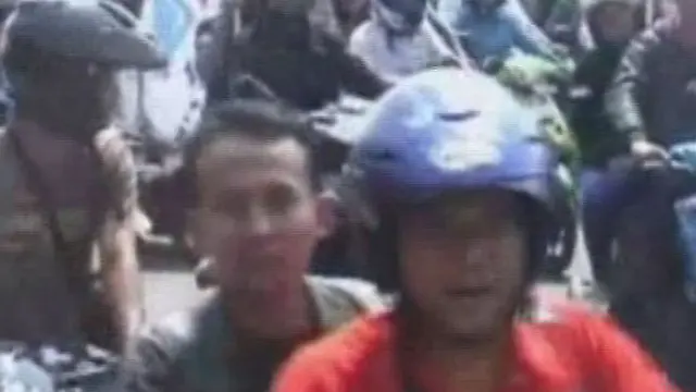 Saling Ejek, Buruh Vs Buruh di Karawang