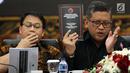 Sekjen PDI Perjuangan, Hasto Kristiyanto bersama Wasekjen PDIP, Ahmad Basarah memberikan keterangan pers saat Diskusi dan Rencana Deklarasi Keterbukaan Informasi Publik Partai Politik di kantor DPP PDIP Jakarta, Rabu(28/3). (Liputan6.com/Johan Tallo)