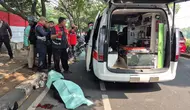 Detik-Detik Pemotor Tewas usai Tabrak Trotoar di Juanda