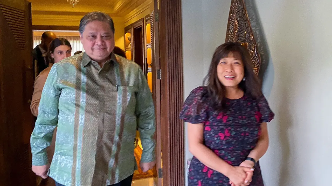 Menteri Koordinator Bidang Perekonomian Airlangga Hartarto bertemu dengan Menteri Perdagangan Internasional Kanada Mary Ng, di Jakarta, Sabtu (19/8/2023). (Dok Kemenko Perekonomian)