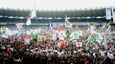 Ribuan orang memadati Gelora BUng Karno untuk mengikuti kampanye pasangan Prabowo-Hatta (Liputan6.com/Faizal Fanani)