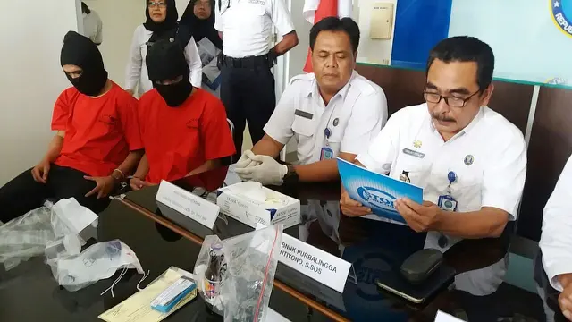 BNNK Purbalingga menangkap terduga penyalahguna narkoba, salah satunya berstatus mahasiswa. (Foto: Liputan6.com/Muhamad Ridlo)