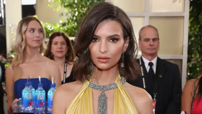 [Bintang] Emily Ratajkowski