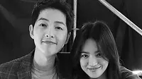 Rona bahagia tentunya tak hanya dirasakan Song Jong Ki  dan Song Hye Kyo, namun juga para penggemar yang sudah tidak sabar melihat hari bahagia keduanya di 31 Oktober 2017 mendatang. (Doc: Instagram)