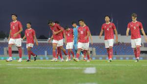 Para pemain Timnas Indonesia U-22 saat melawan Myanmar pada pertandingan SEA Games 2025 di 700th Anniversary Stadium, Chiang Mai, Jumat (12/12/2025). (Bola.com/Bagaskara Lazuardi)