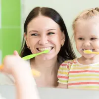 6 Trik Agar Sikat Gigi Jadi Menyenangkan untuk Anak