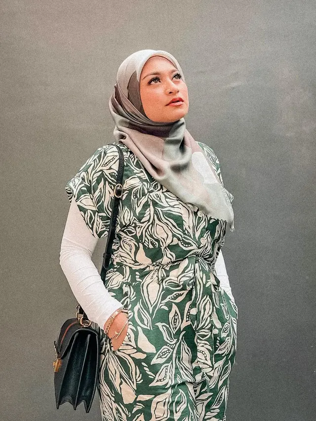 Nathalie Holscher. (Foto: Dok. Instagram @nathalieholscher)