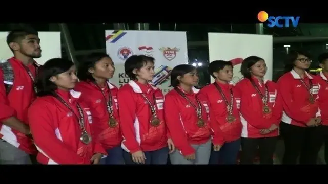 Para karateka Indonesia tiba di Bandara Soekarno-Hatta, Tangerang, usai berlaga di ajang Sea Games 2017 Malaysia.