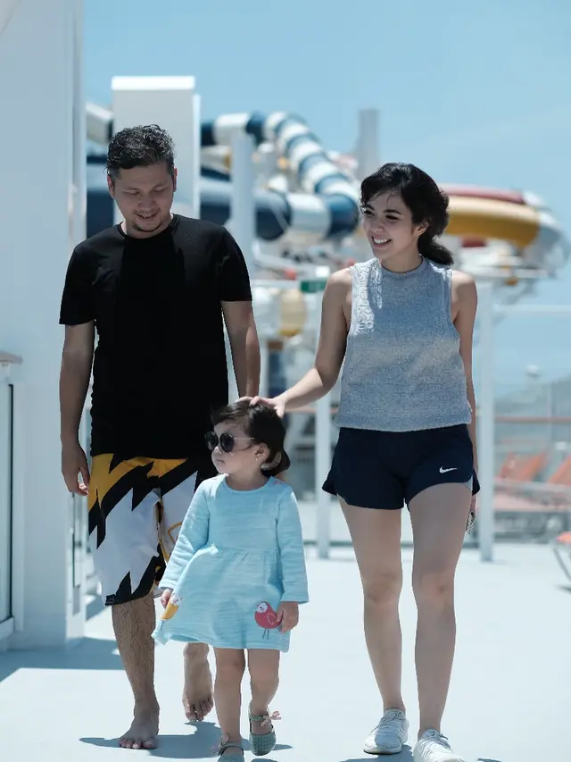 [Fimela] Gading Marten dan Gisel