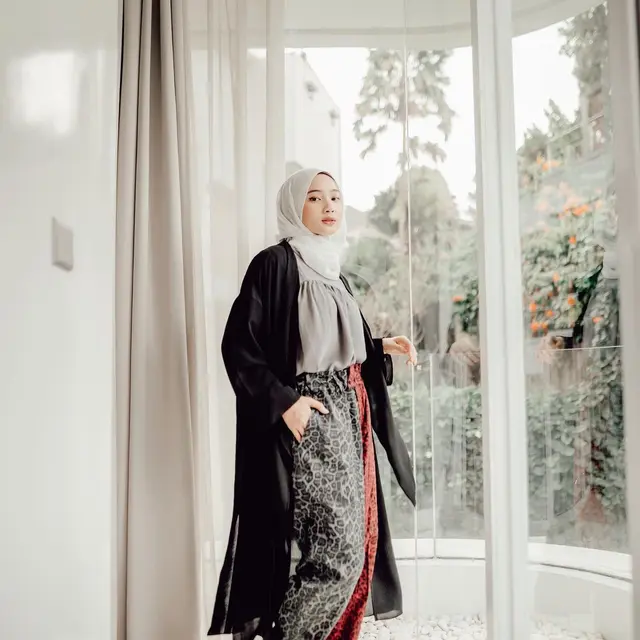 Pernah Dekat dengan Athalla, Ini 6 Potret Selebgram Ansellma Putri Mantap Berhijab