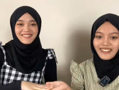 Inilah potret kebersamaan Putri Delina dan kembarannya yang bikin netizen takjub. Melihat fotonya, tak sedikit para penggemar Putri Delina yang bingung membedakan mana Putri Delina asli dan dan kembarannya. (Liputan6.com/TikTok/@putridelina)